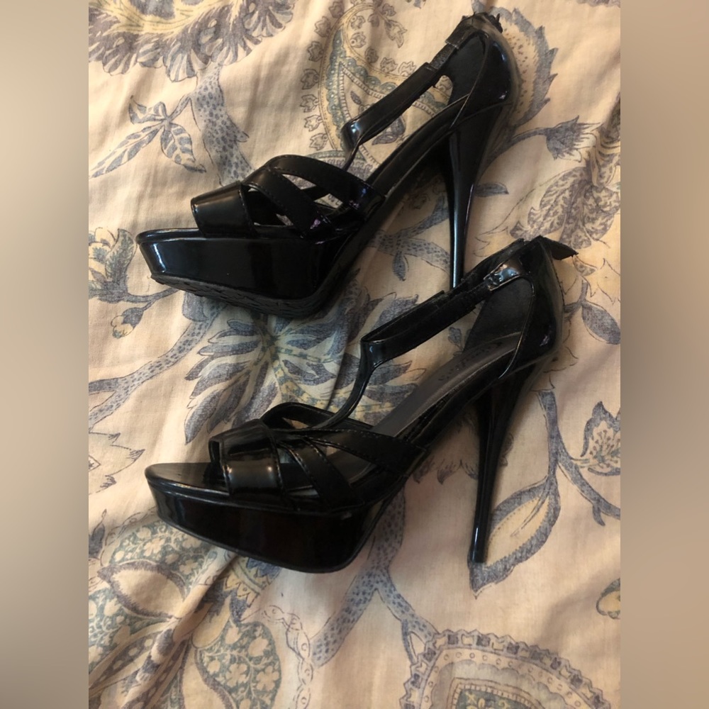 Candies black heels size 6.5